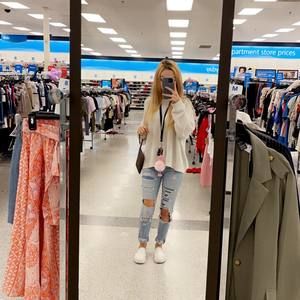 Meet your Posher, Hannah